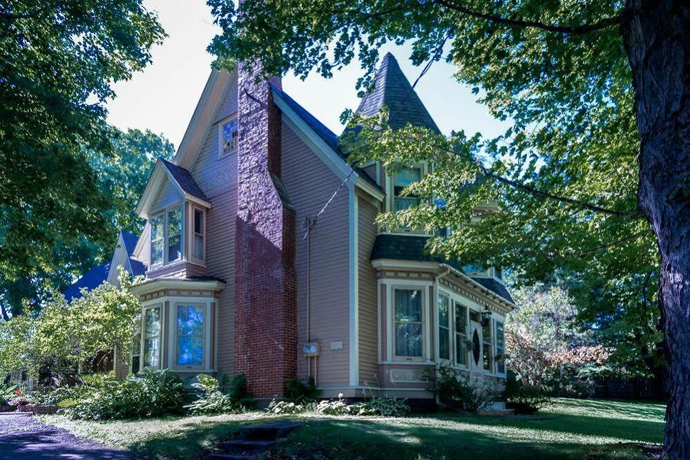 Sackville Bed And Breakfast 外观 照片